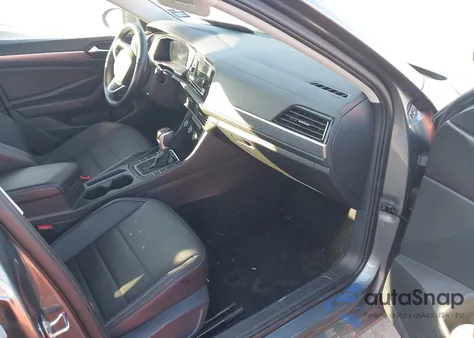 2024 Volkswagen Jetta 1.5T Se from USA, damaged, VIN 3VW7M7BU2RM012752